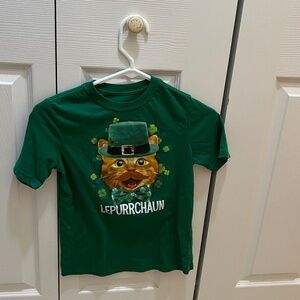 Kids M St. Patrick’s Day Graphic T-Shirt – “Lepurrchaun” Cat Design